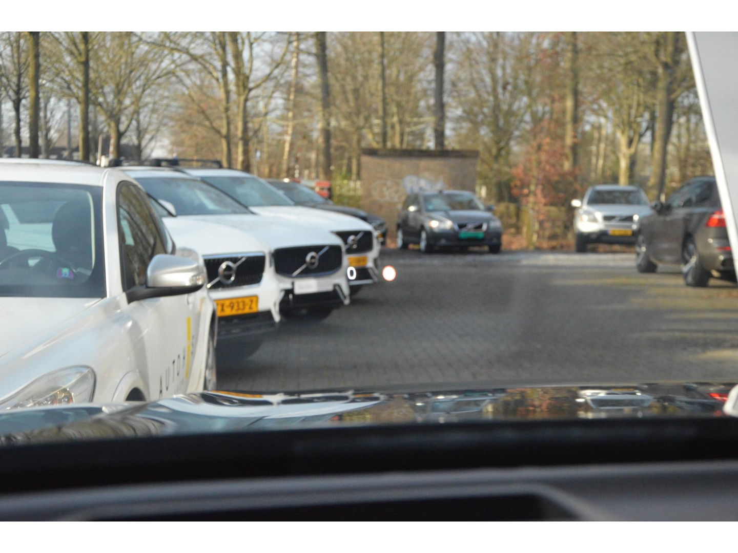 Volvo XC60 T8 Hybride AWD Plus Black | Luchtvering | Massage | Stoelventilatie | Head-Up | Panoramadak | 360° Camera |