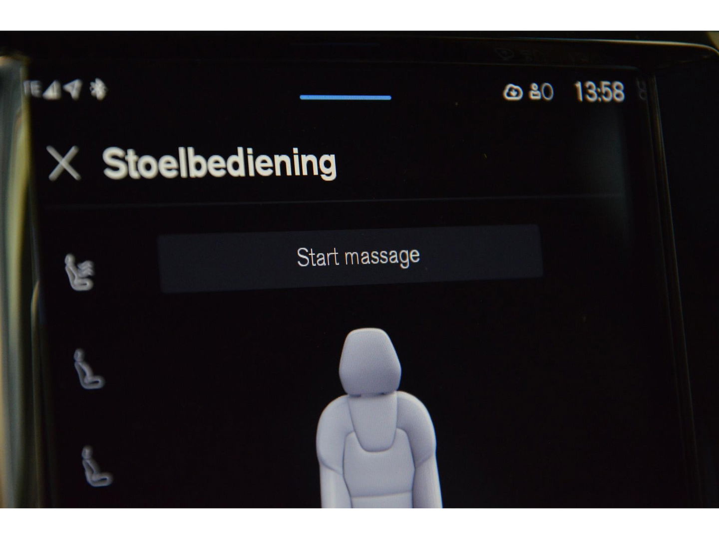 Volvo XC60 T8 Hybride AWD Plus Black | Luchtvering | Massage | Stoelventilatie | Head-Up | Panoramadak | 360° Camera |