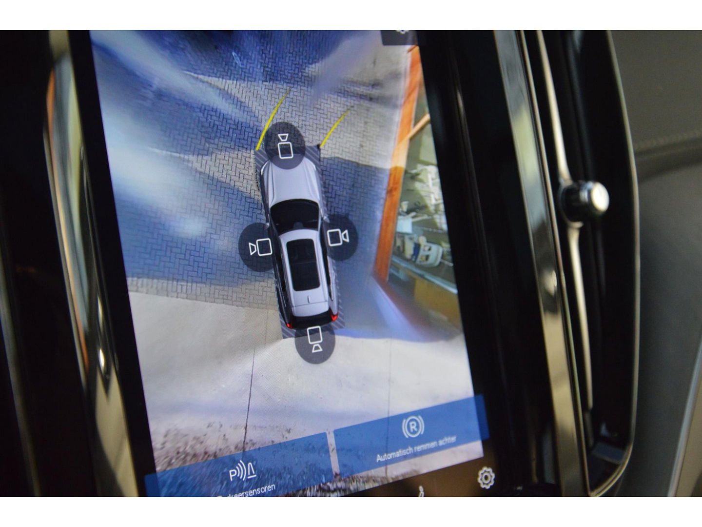 Volvo XC60 T8 Hybride AWD Plus Black | Luchtvering | Massage | Stoelventilatie | Head-Up | Panoramadak | 360° Camera |