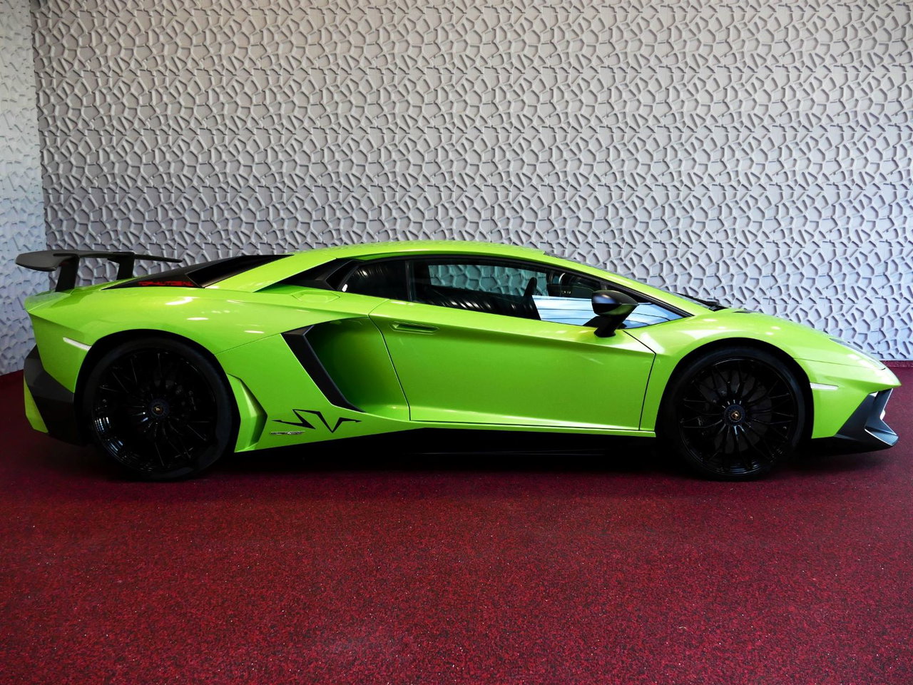 Lamborghini Aventador