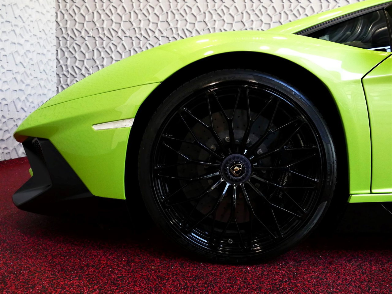Lamborghini Aventador