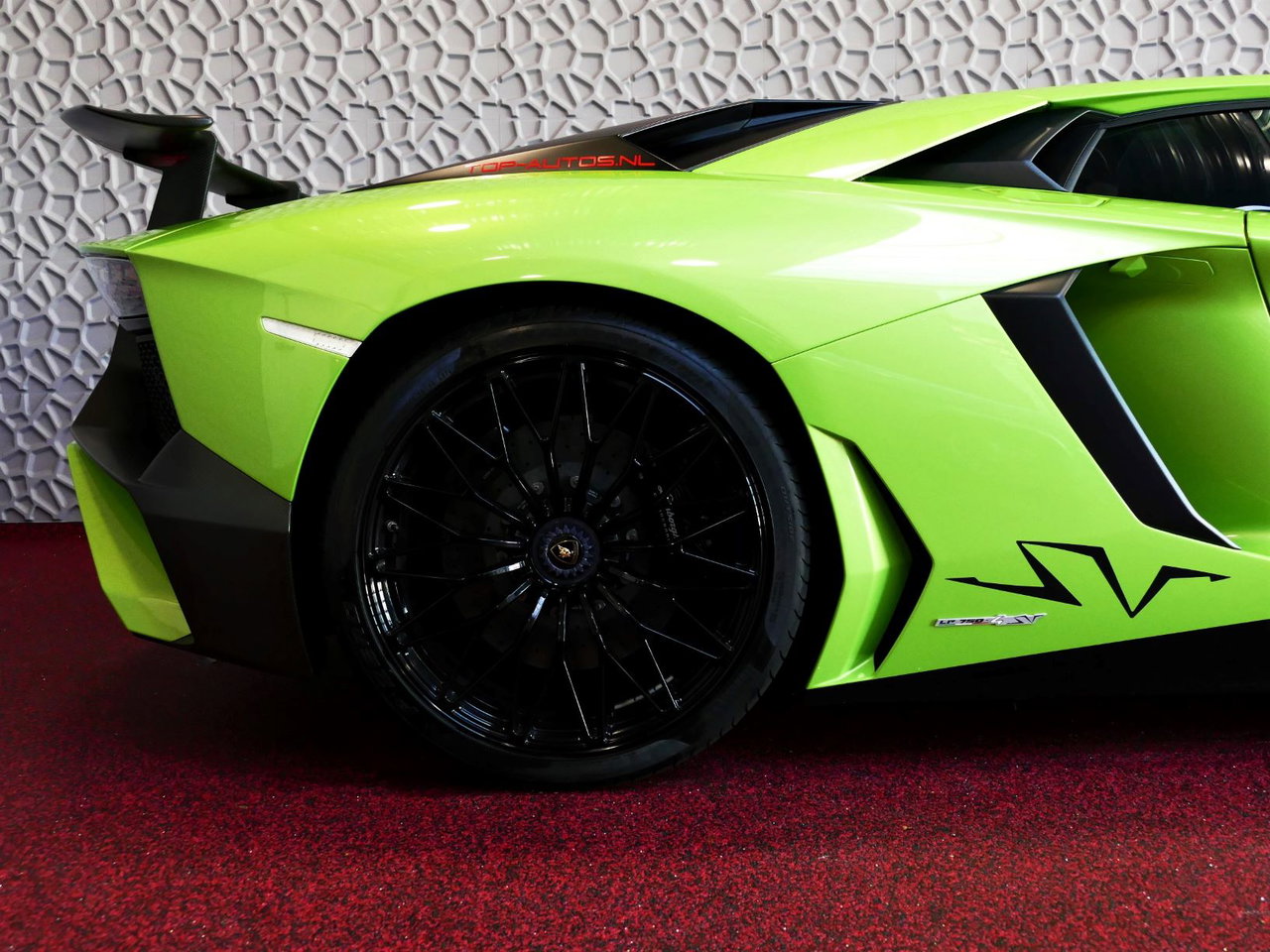 Lamborghini Aventador