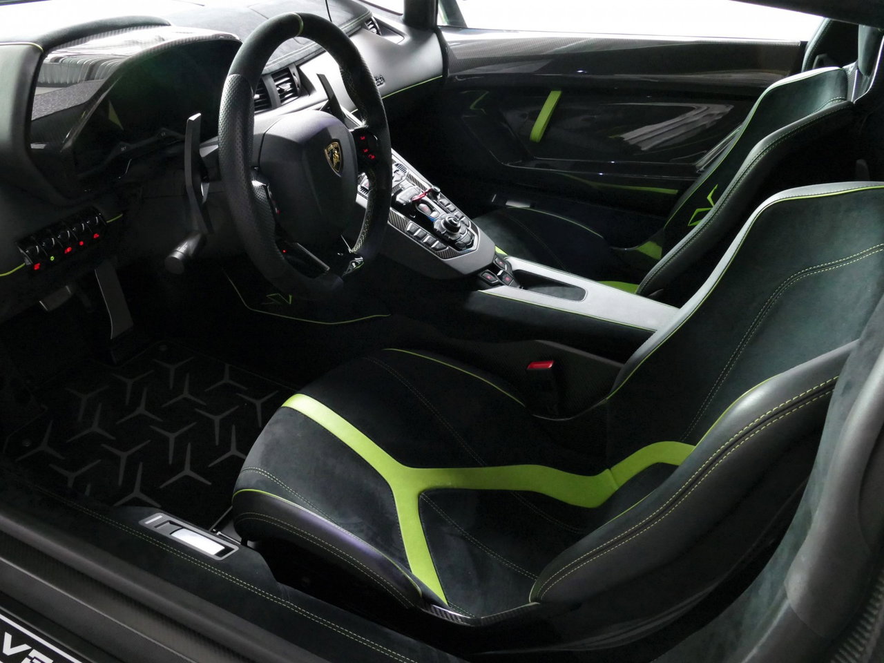 Lamborghini Aventador