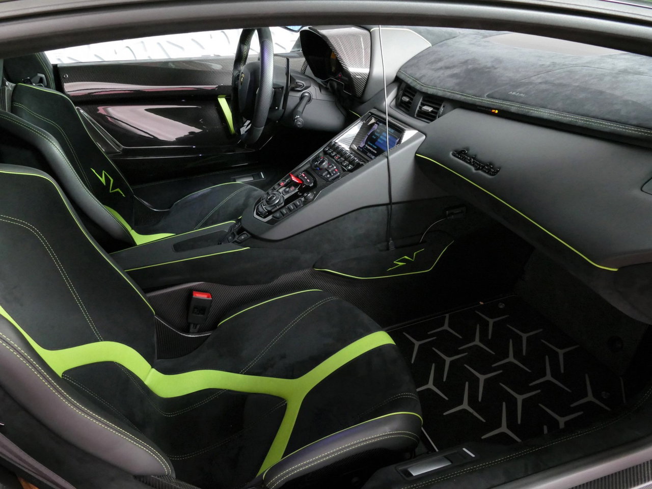 Lamborghini Aventador