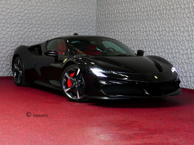 Ferrari SF90 Stradale - 4.0 V8 1000PK INCL BTW/BPM. CARBON SEATS/STUUR LIFT CARPLAY AFS CAMERA phev