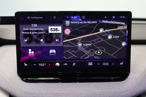 Škoda Enyaq iV 80 First Edition High Panoramadak HUD VCP Navi Clima Cruise Camera 21"LM 24 Maanden garantie* (Vraag naar de voorwaarden)