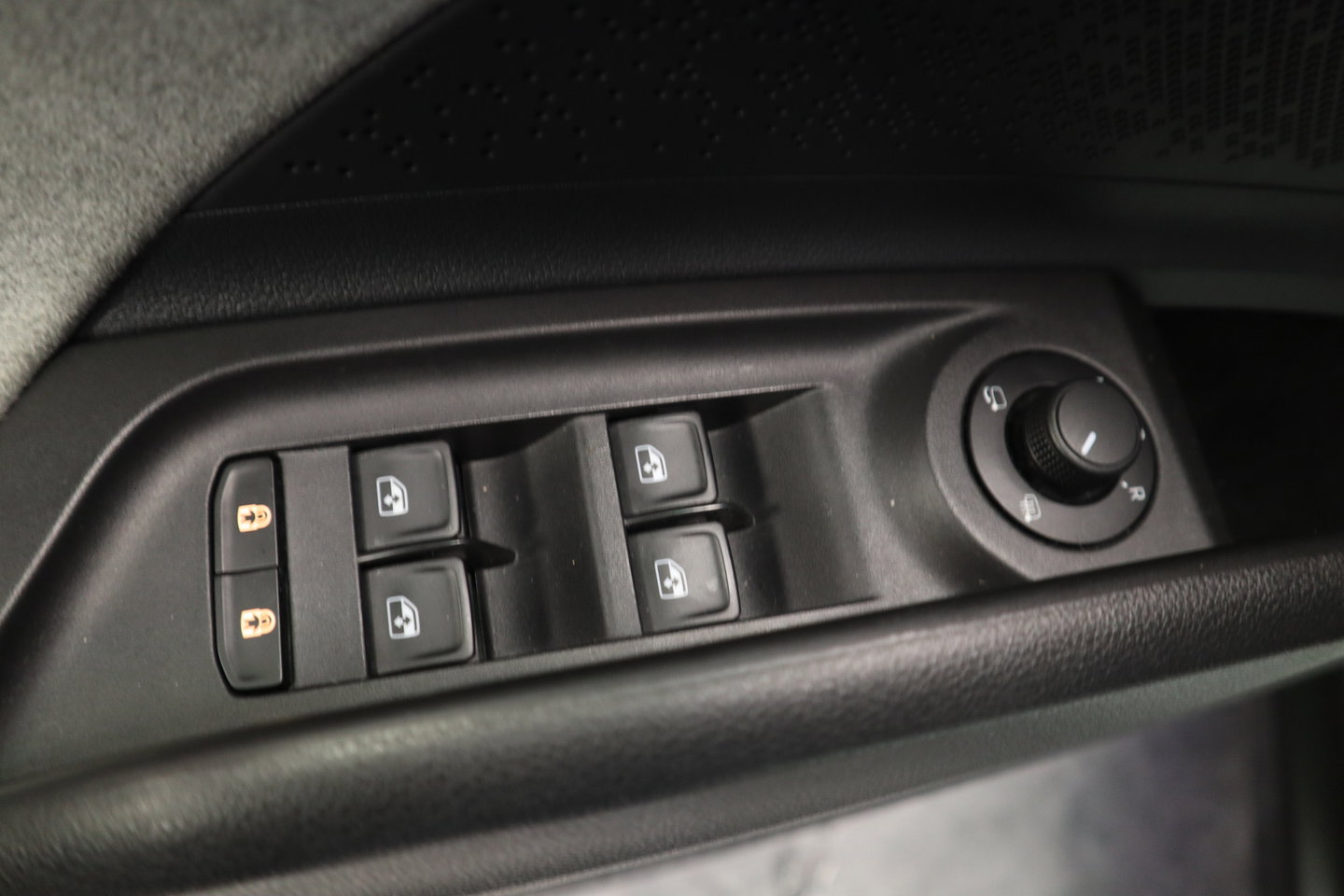 Škoda Enyaq iV 80 First Edition High Panoramadak HUD VCP Navi Clima Cruise Camera 21"LM 24 Maanden garantie* (Vraag naar de voorwaarden)
