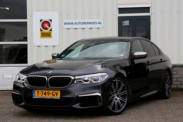 BMW 5 Serie - M550i V8 462PK xDrive High Executive*Perfect BMW Onderh.*Bowers&Wilkins Diamond/Co-Pilot Pack/Softclose/Nachtzicht/Head-Up/Apple Carplay-Android/M-Stof/Stoelverw./Stuurwielverw./360/Adapt. Koplampen/Elek. Achterklep/Standkachel/VOL*