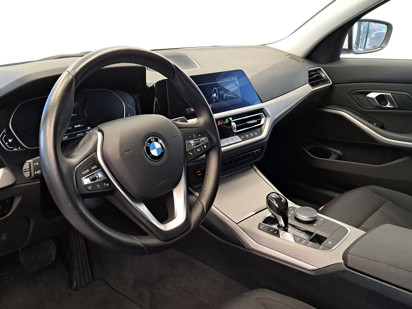 BMW 3 Serie 318i Executive Navigatie Clima Cruise PDC LM 157 PK! 24 Maanden garantie* (Vraag naar de voorwaarden)
