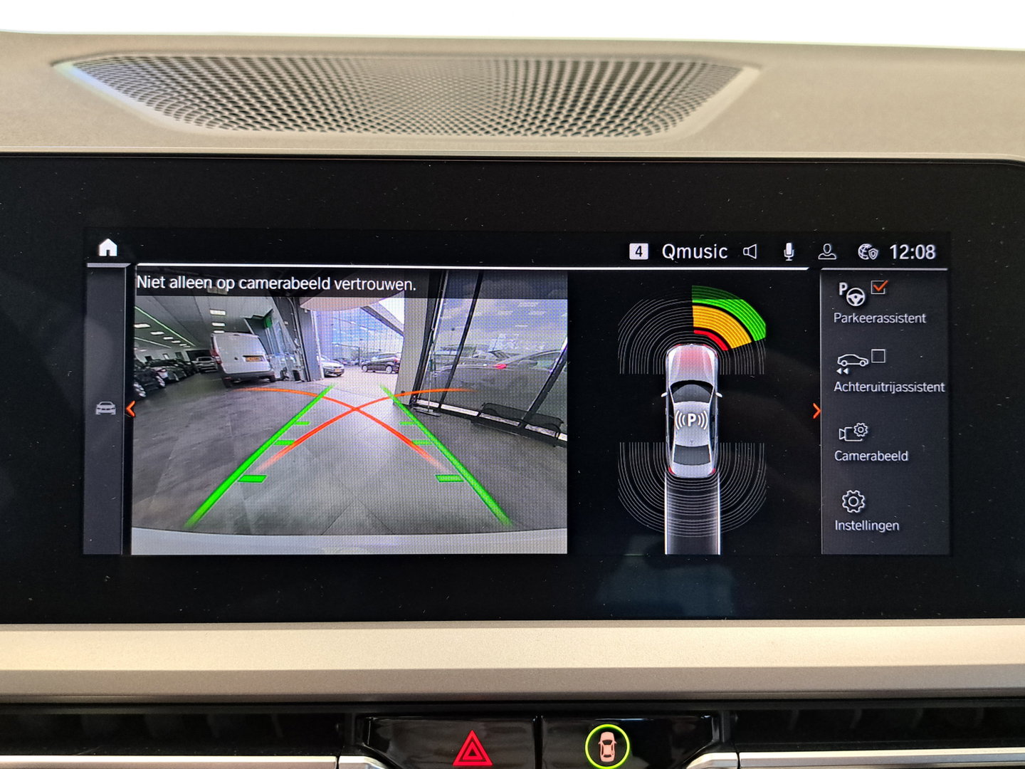 BMW 3 Serie 318i Executive Navigatie Clima Cruise PDC LM 157 PK! 24 Maanden garantie* (Vraag naar de voorwaarden)