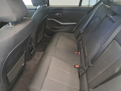 BMW 3 Serie 318i Executive Navigatie Clima Cruise PDC LM 157 PK! 24 Maanden garantie* (Vraag naar de voorwaarden)