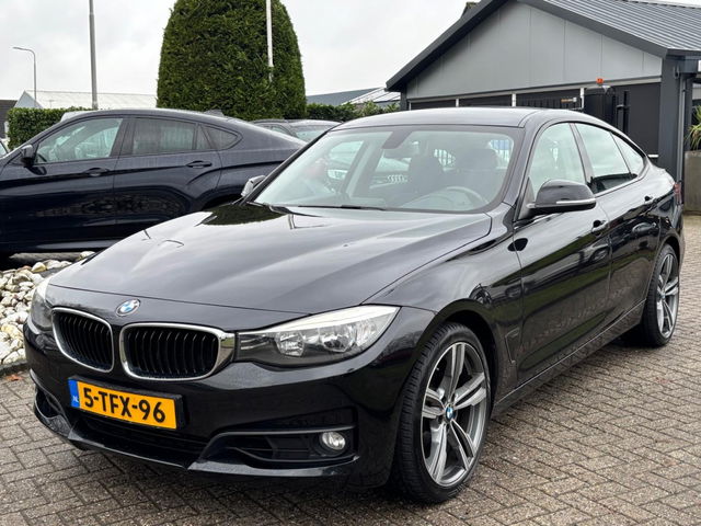 BMW 3 Serie - Gran Turismo 320i GT Automaat Sportline 2014 Trekhaak