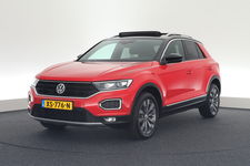 Volkswagen T-Roc - 1.5 TSI 150pk DSG Sport Trekhaak Camera Panoramadak Led Stoelverwarming Navigatie