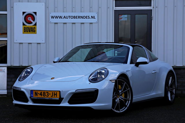 Porsche 911 - 3.0 Targa 4 370PK Aut. 991.2 *Perfect Porsche Onderh.*Sportuitlaat/ACC/Bose/Stoelverw./Stuurwielverw./Camera/LED/Bi-Xenon/20 inch LM*