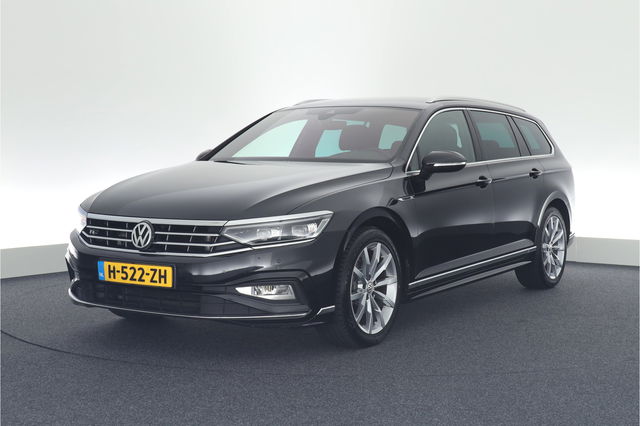 Volkswagen Passat - Variant 1.5 TSI 150pk DSG R-Line Elegance Trekhaak Keyless Stoelverwarming Matrix Led Virtual Cockpit Navigatie