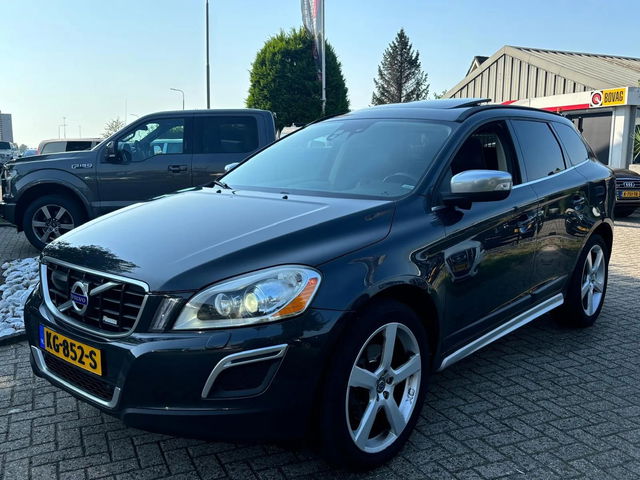 Volvo XC60 - 2.4 D5 AWD R-Design Automaat Panoramadak