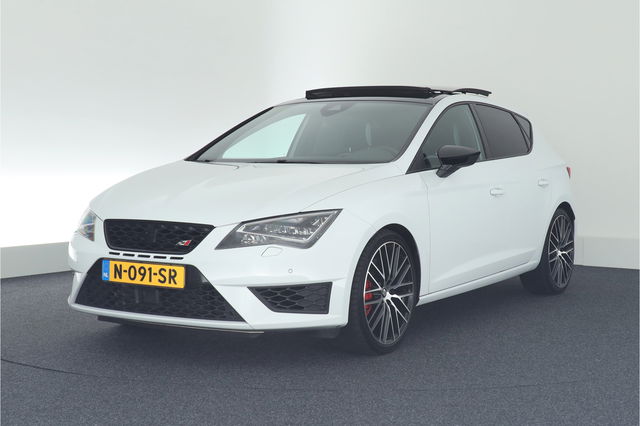 SEAT Leon - 2.0 TSI 290pk DSG Cupra 290 Camera Led ACC Panoramadak Stoelverwarming Navigatie