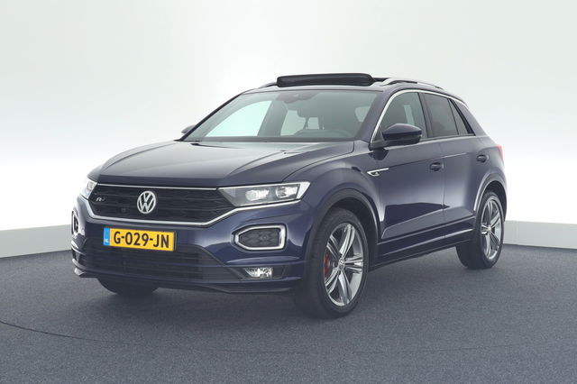 Volkswagen T-Roc - 1.5 TSI 150pk DSG R-Line Sport Stoelverwarming Virtual Cockpit Panoramadak Navigatie