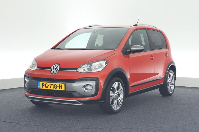 Volkswagen up! - 1.0 75pk BMT cross up! Camera Stoelverwarming Cruise Control