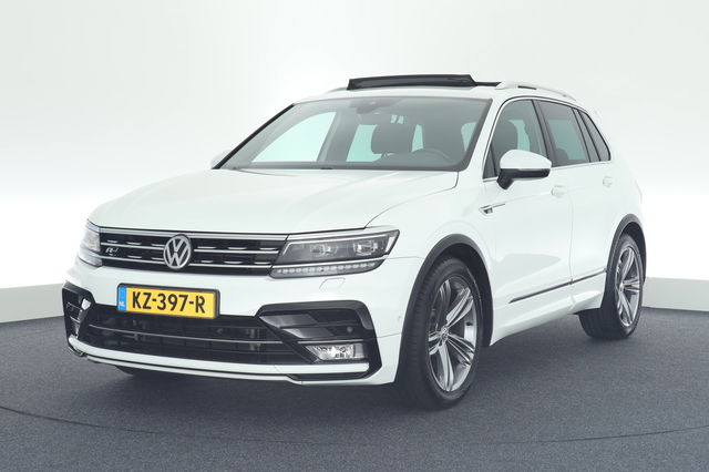 Volkswagen Tiguan - 2.0 TSI 180pk DSG 4Motion R-Line Highline Trekhaak Camera Keyless Stoelverwarming Panoramadak Virtual Cockpit Navigatie