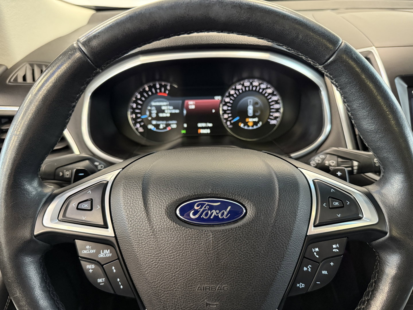 Ford Edge 2.0 TDCI Sport Automaat 210pk Panorama Navigatie El achterklep Cruise Control 18LMV