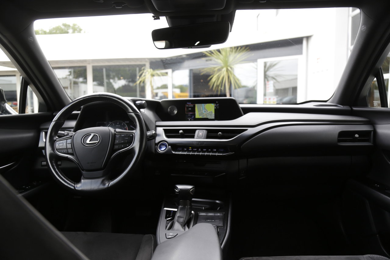Lexus UX