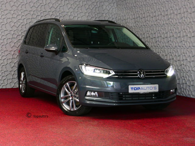 Volkswagen Touran - 1.5 TSI 150PK 7P CARPLAY NAVI CAMERA LED ELEK.KLEP VIR.COCKPIT DODE.HOEK DET. STOELVERW KEYLESS 7P 7PERS 11/2024 "Volkswagen rijden begint bij Topautos.nl – 75 topmodellen direct op voorraad!"