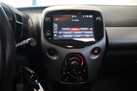 Toyota Aygo 1.0 VVT-i x-play limited Cabrio Carplay