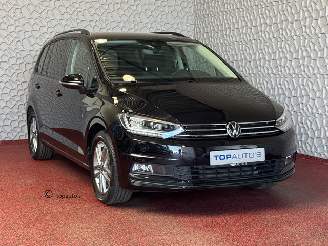Volkswagen Touran - 1.5 TSI 150PK 7P CARPLAY NAVI CAMERA LED ELEK.KLEP VIR.COCKPIT DODE.HOEK DET. STOELVERW KEYLESS 7P 7PERS 10/2024 "Volkswagen rijden begint bij Topautos.nl – 75 topmodellen direct op voorraad!"