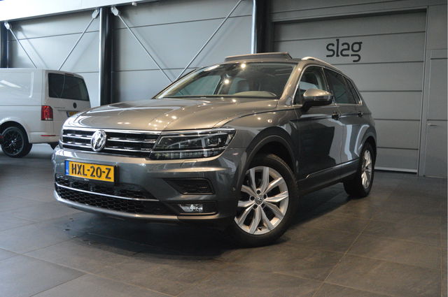 Volkswagen Tiguan - 1.4 TSI ACT Highline navi pano leer camera trekhaak 150 pk !!