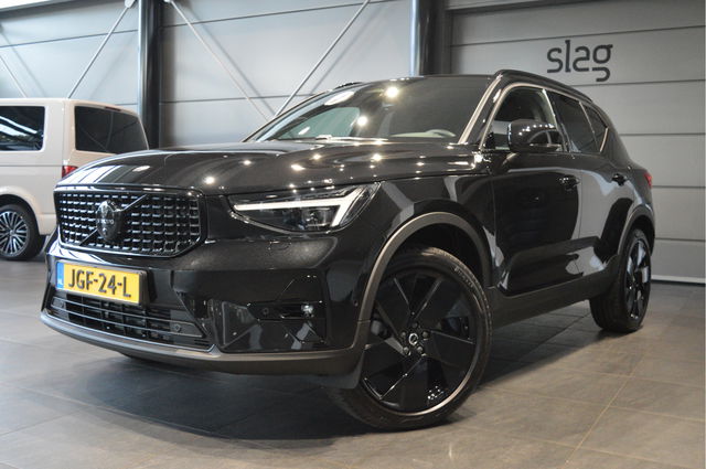 Volvo XC40 - 2.0 B3 Plus Dark Black edition camera harman kardon 20 inch !!