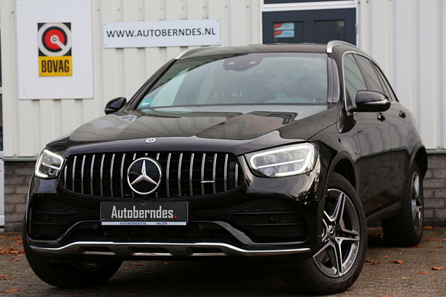 Mercedes-Benz GLC - 300e 4MATIC AMG Plug in hybride*Perfect MB Onderh.*BTW*ACC/Sfeerverl./Digi. Klokken/AMG Grille/Stoelverw./Stoelkoeling/Camera/Elek. Klep/DAB/LED/Dodehoek/Parkeersens.V+A/19 inch LM*