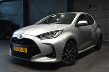 Toyota Yaris - 1.5 VVT-i Dynamic airco camera keyless carplay 16 inch !!