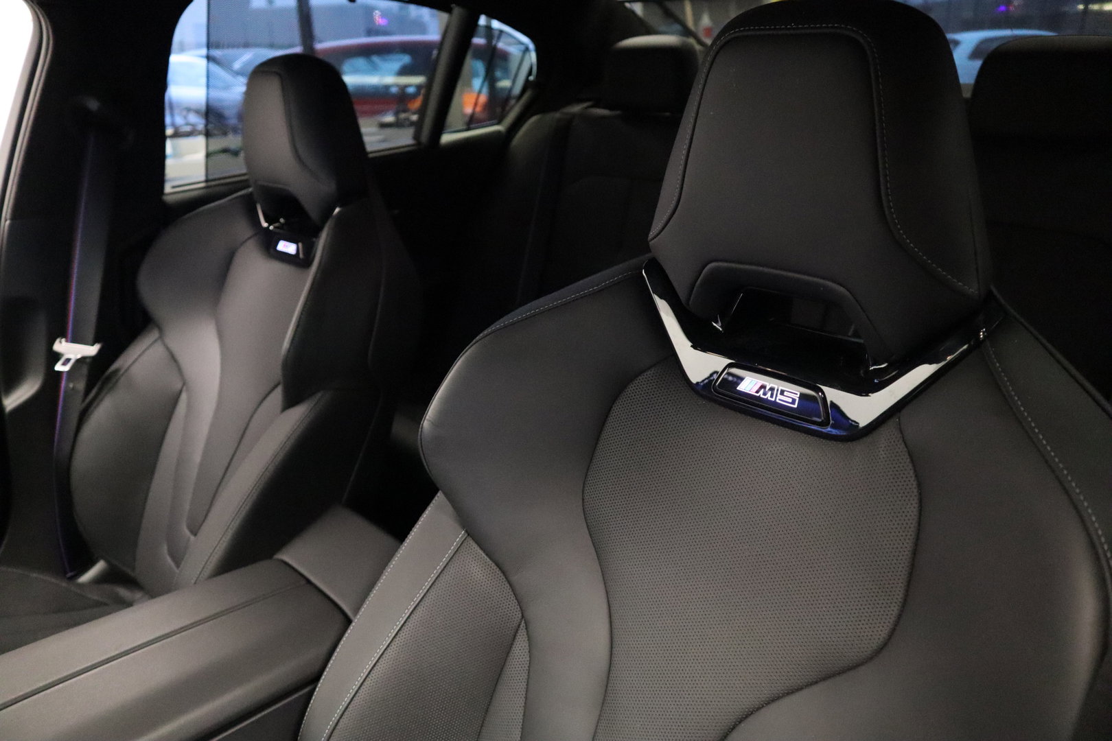 BMW M5 5-serie Carbon Pack Co-Pilot Live Cockpit  Professional 1st eigenaar NAP 24 Maanden garantie* (Vraag naar de voorwaarden)