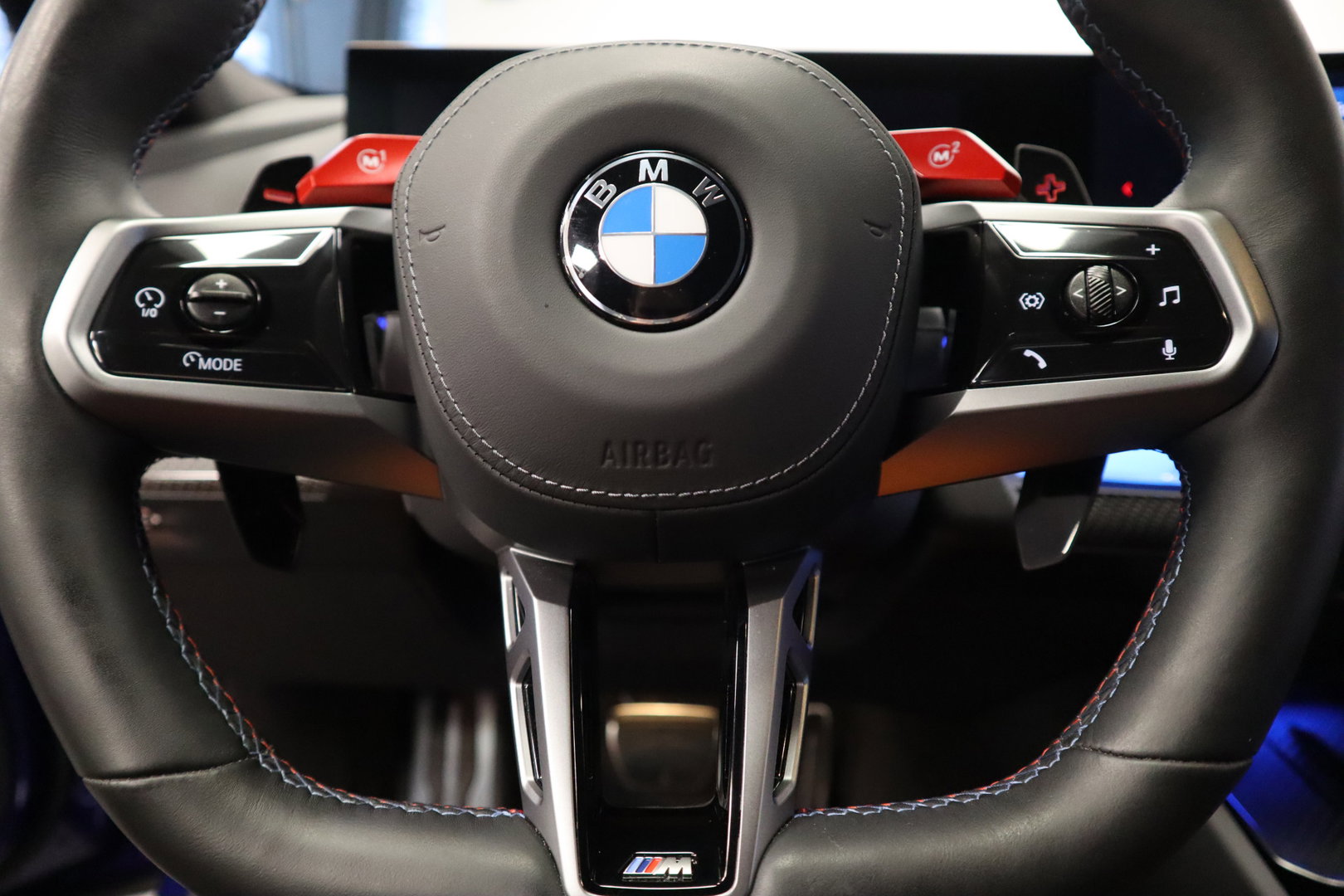 BMW M5 5-serie Carbon Pack Co-Pilot Live Cockpit  Professional 1st eigenaar NAP 24 Maanden garantie* (Vraag naar de voorwaarden)
