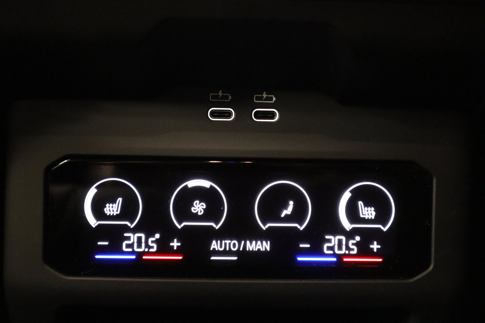 BMW M5 5-serie Carbon Pack Co-Pilot Live Cockpit  Professional 1st eigenaar NAP 24 Maanden garantie* (Vraag naar de voorwaarden)