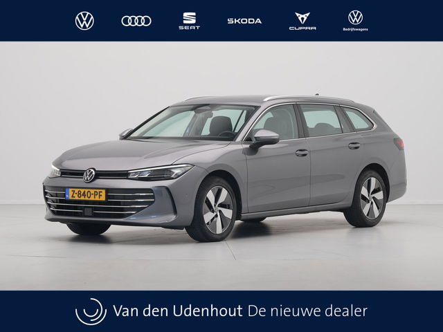 Volkswagen Passat - Variant 1.5 eTSI 150pk Business Trekhaak Navigatie Camera Acc Carplay/Android Side Ass. 112