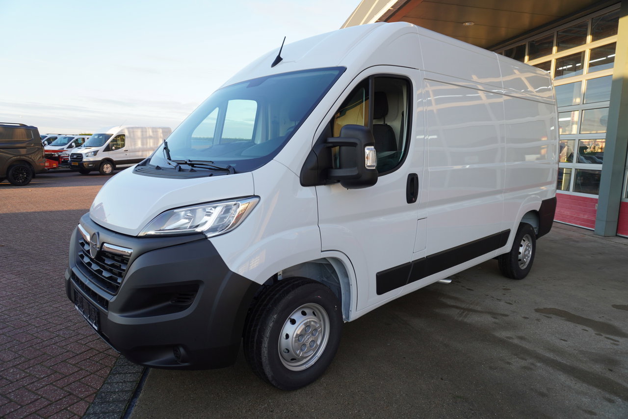 Opel Movano