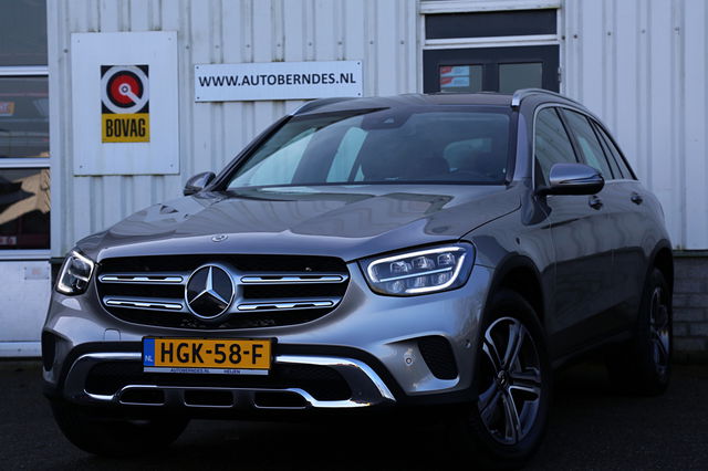 Mercedes-Benz GLC - 300e 4MATIC Plug in Hybride PHEV*Perfect Onderh.*BTW*Elek. Trekhaak/Elek. Klep/LED/Camera/Standkachel/Leder/Stoelverw./DAB/Parkeersens.V+A/18 inch LM*