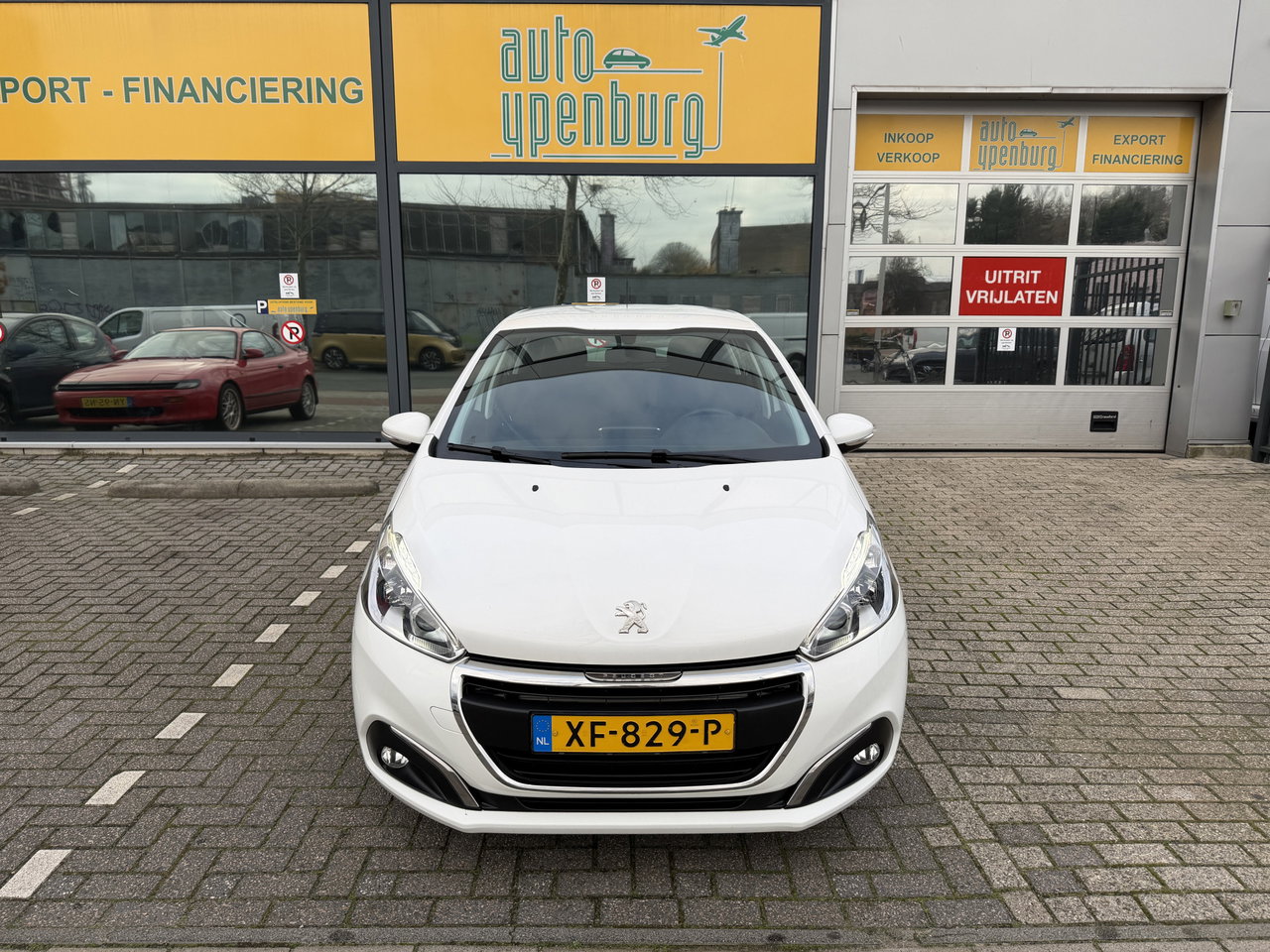 Peugeot 208