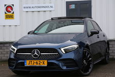 Mercedes-Benz A-Klasse - 250 e AMG Line Plug in hybride*Perfect MB Onderh.*BTW*1ste Eig.*Pano/Sfeer/Night/MBUX/Apple Carplay-Android/Multi Beam LED Koplamp./Diamond Grille/DAB/Stoelverw./Half Leder/Parkeersens.V+A/19 inch LM*