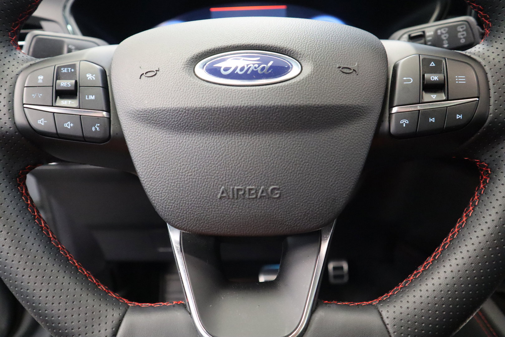 Ford Kuga 2.5 PHEV ST-Line X ACC/PDC 18LM Panoramadak Navi 360 Camera 24 Maanden garantie* (Vraag naar de voorwaarden)