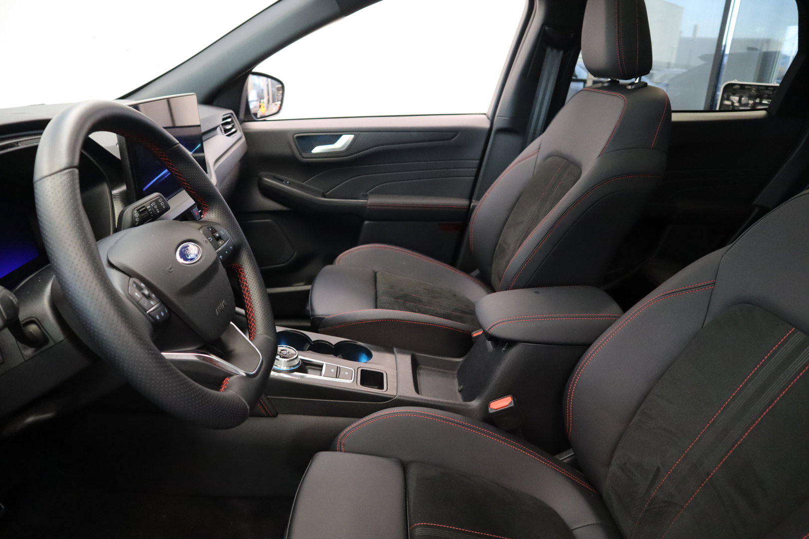 Ford Kuga 2.5 PHEV ST-Line X ACC/PDC 18LM Panoramadak Navi 360 Camera 24 Maanden garantie* (Vraag naar de voorwaarden)