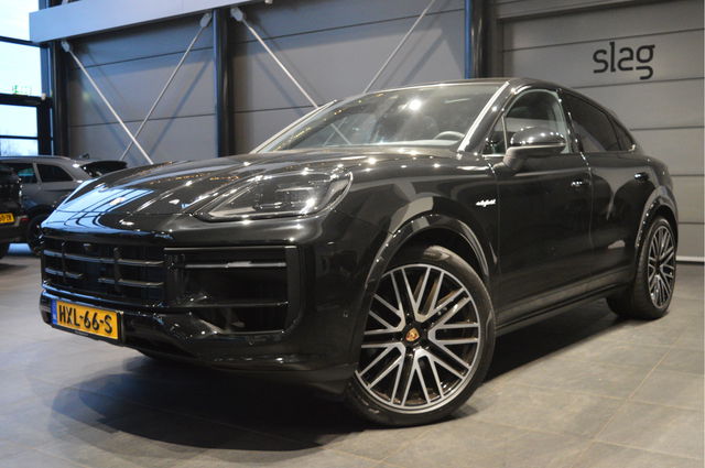 Porsche Cayenne - Coupé 3.0 E-Hybrid pano camera Bose leer 22 inch 470 pk !!