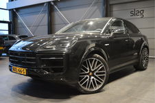 Porsche Cayenne - Coupé 3.0 E-Hybrid pano camera Bose leer 22 inch 470 pk !!