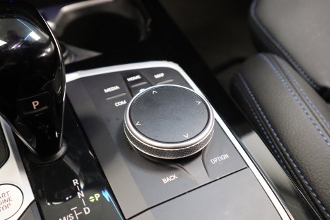 BMW 1 Serie 120i M-Sport Navigatie Full-led 24 Maanden garantie* (Vraag naar de voorwaarden)