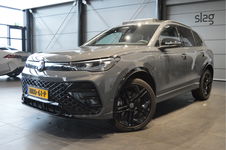 Volkswagen Tiguan - 1.5 eHybrid 3X R-Line Black Style pano head up 20 inch !!