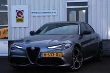 Alfa Romeo Giulia - 2.0 T 280PK AWD Veloce Aut.*NL-Auto*Perfect Onderh.*Black Pack/Sportstoelen Leder/Stoelverw./Stuurverw./Apple Carplay-Android/LED/Camera/Memorie/Keyless Entry+Go/Dodehoek/Rijstrook/Parkeersens.V+A/19 inch LM*