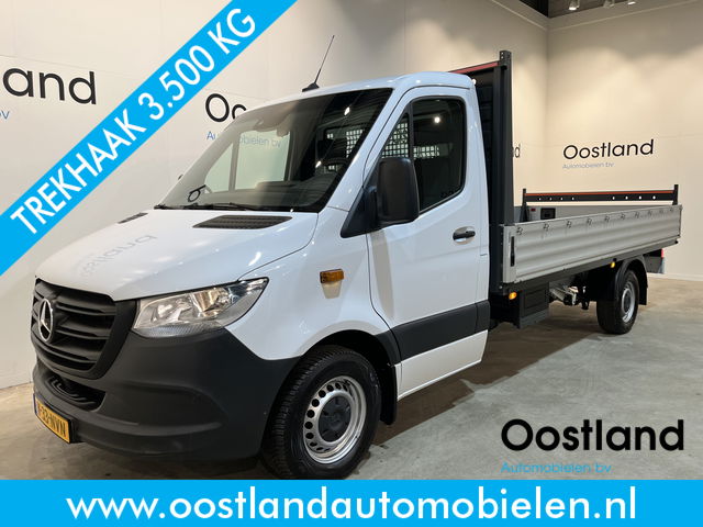 Mercedes-Benz Sprinter - 317 CDI L3 RWD Automaat Open Laadbak / Euro 6 / Trekhaak 3500 KG / Airco / Cruise Control / CarPlay / Navigatie / 3-ZIts / 27.000 KM !!