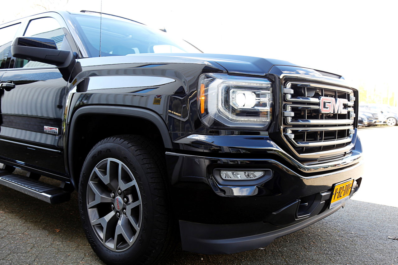 GMC Sierra